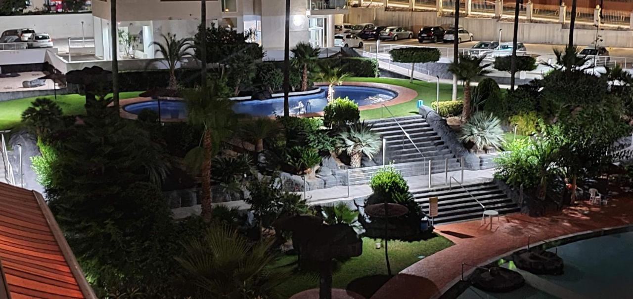 Ideal familias en urbanización de lujo a 600m de la playa Levante con Wifi, AC y Parking Benidorm Exterior foto
