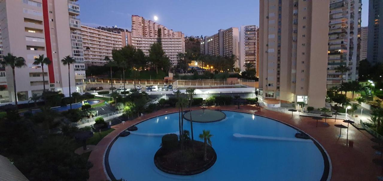 Ideal familias en urbanización de lujo a 600m de la playa Levante con Wifi, AC y Parking Benidorm Exterior foto