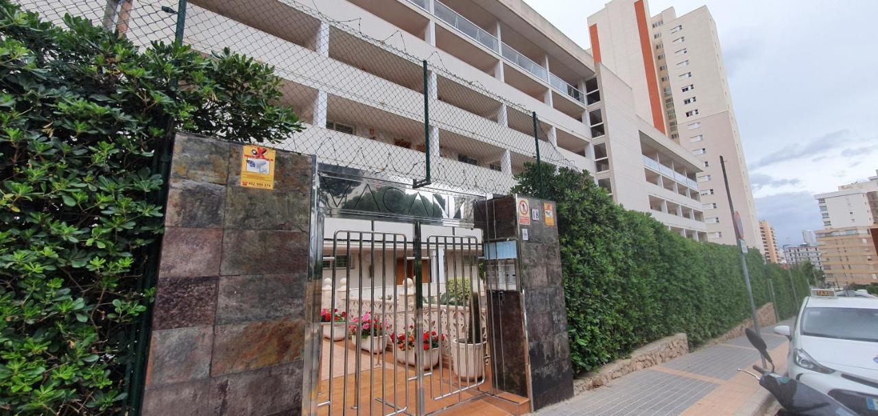 Ideal familias en urbanización de lujo a 600m de la playa Levante con Wifi, AC y Parking Benidorm Exterior foto
