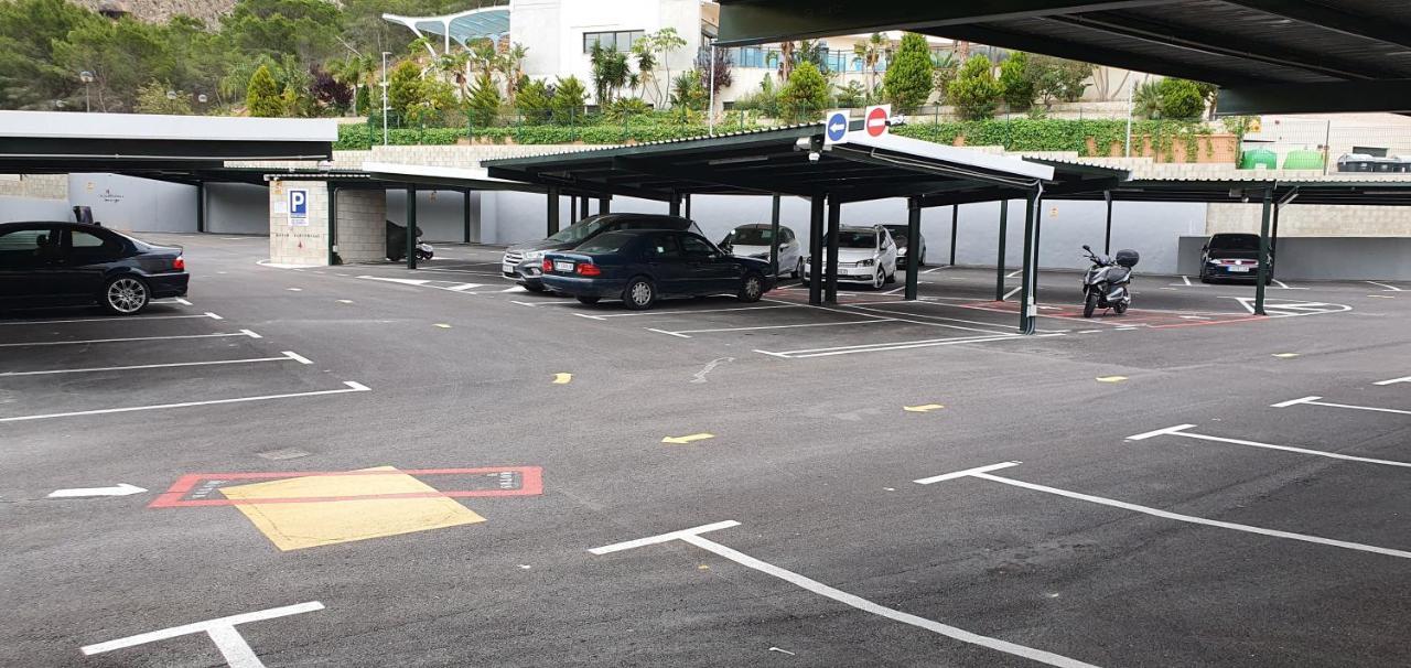 Ideal familias en urbanización de lujo a 600m de la playa Levante con Wifi, AC y Parking Benidorm Exterior foto