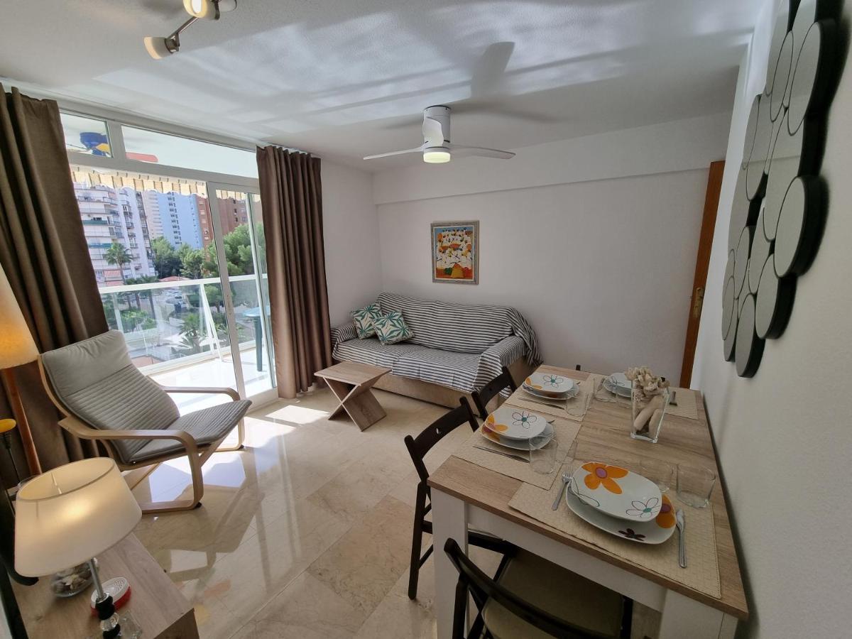 Ideal familias en urbanización de lujo a 600m de la playa Levante con Wifi, AC y Parking Benidorm Exterior foto