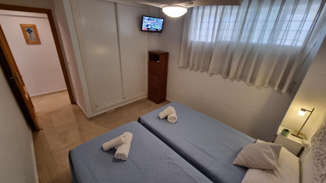 Ideal familias en urbanización de lujo a 600m de la playa Levante con Wifi, AC y Parking Benidorm Exterior foto